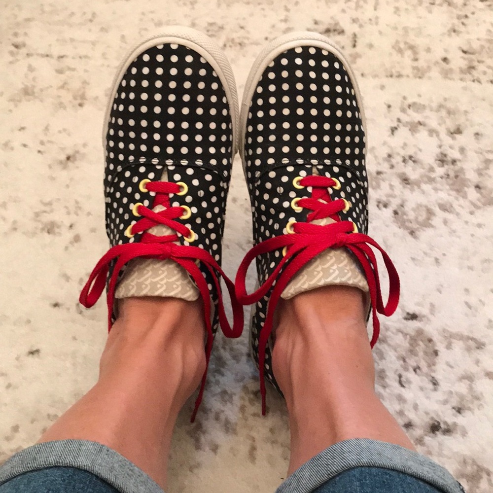🌼 Bucketfeet 🌼 adorable polka dot sneakers